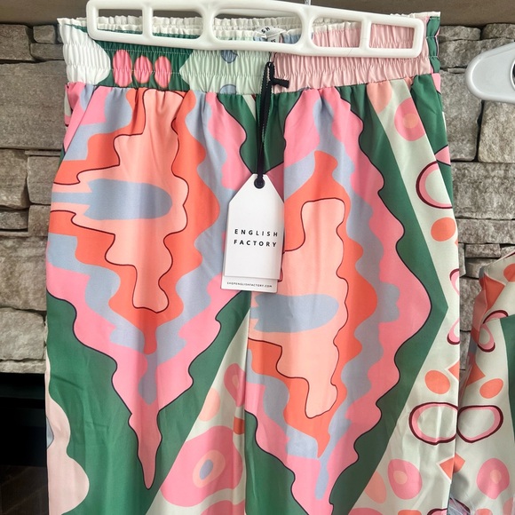 English Factory Multicolor Abstract Set - Picture 3 of 5